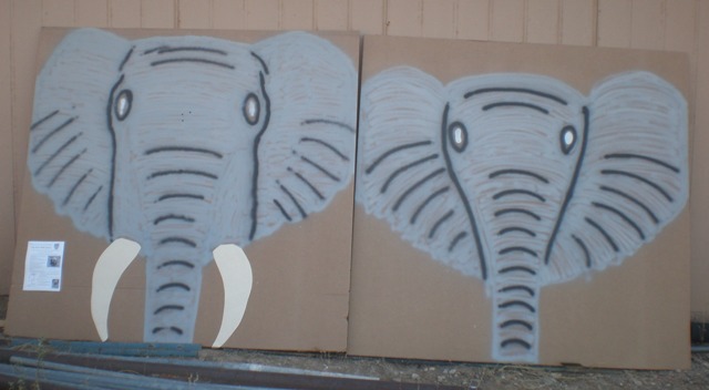2
                        elephants
